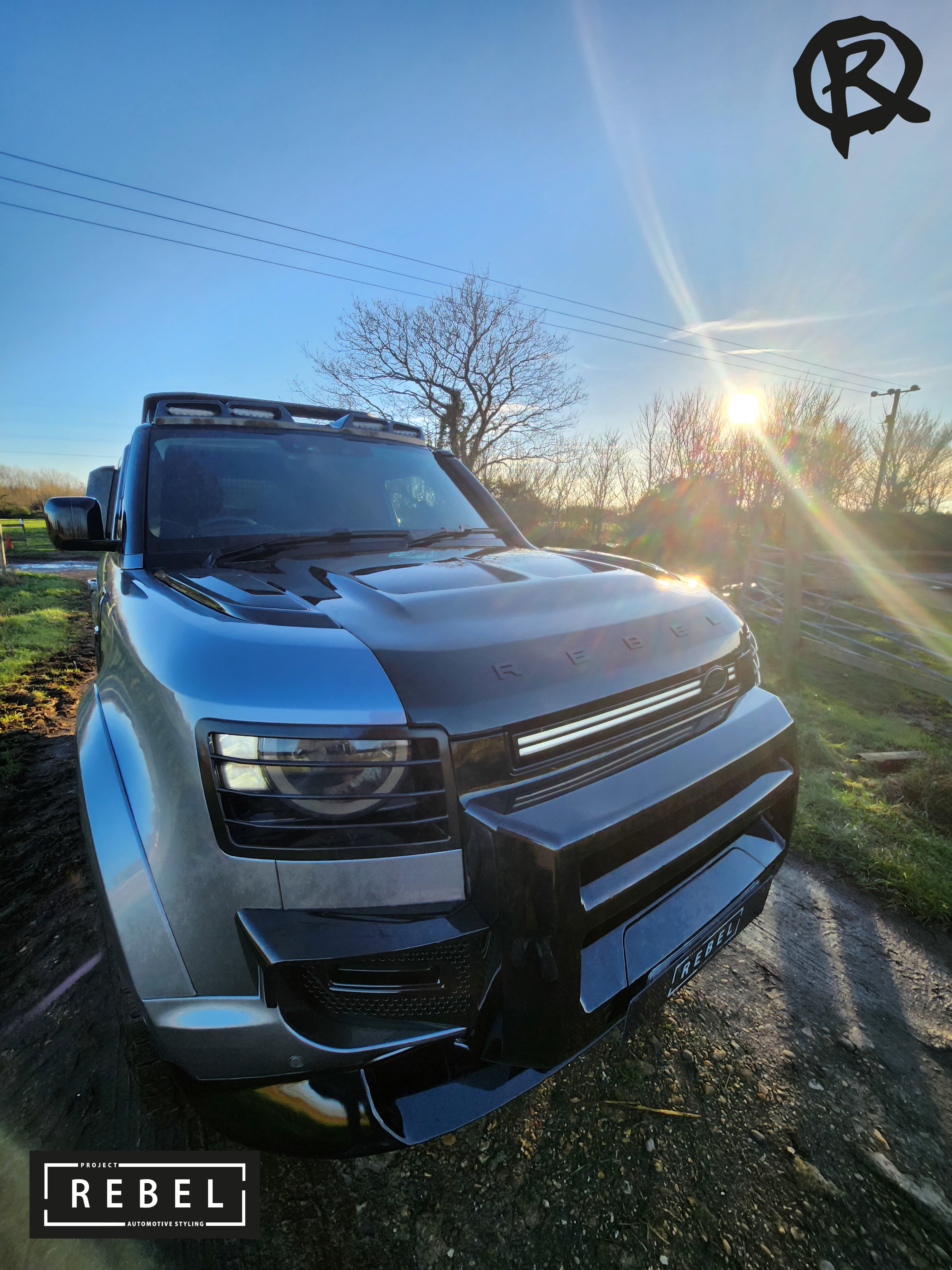 Defender L663 Front Grill LED Dynamic Light - Gloss Black Casing