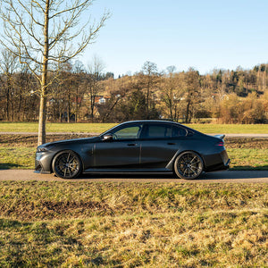 BMW G90/G99 M5 2024+ CARBON FIBRE SIDE SKIRTS - CT DESIGN
