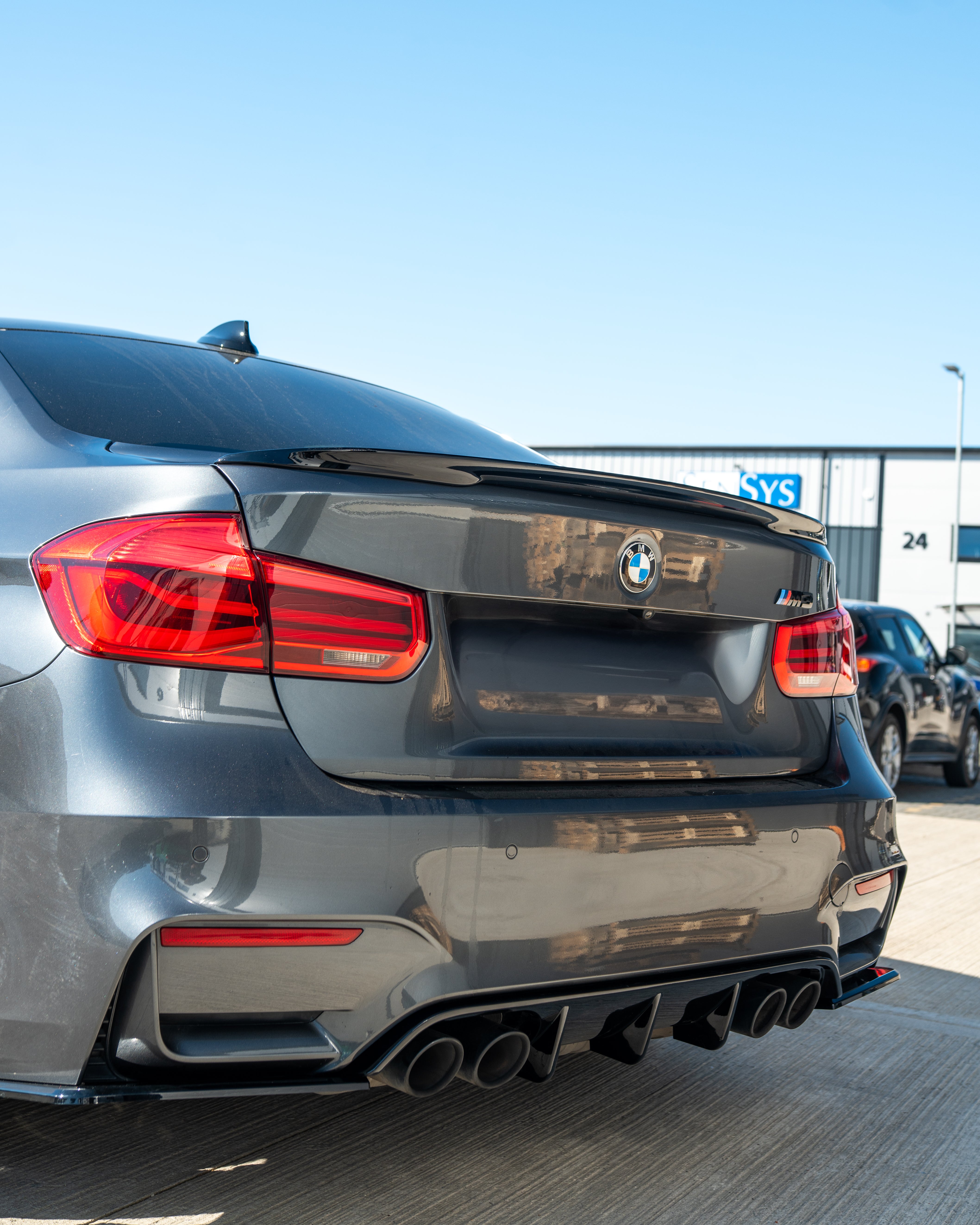 BMW M4 (F82) COUPE FULL GLOSS BLACK KIT