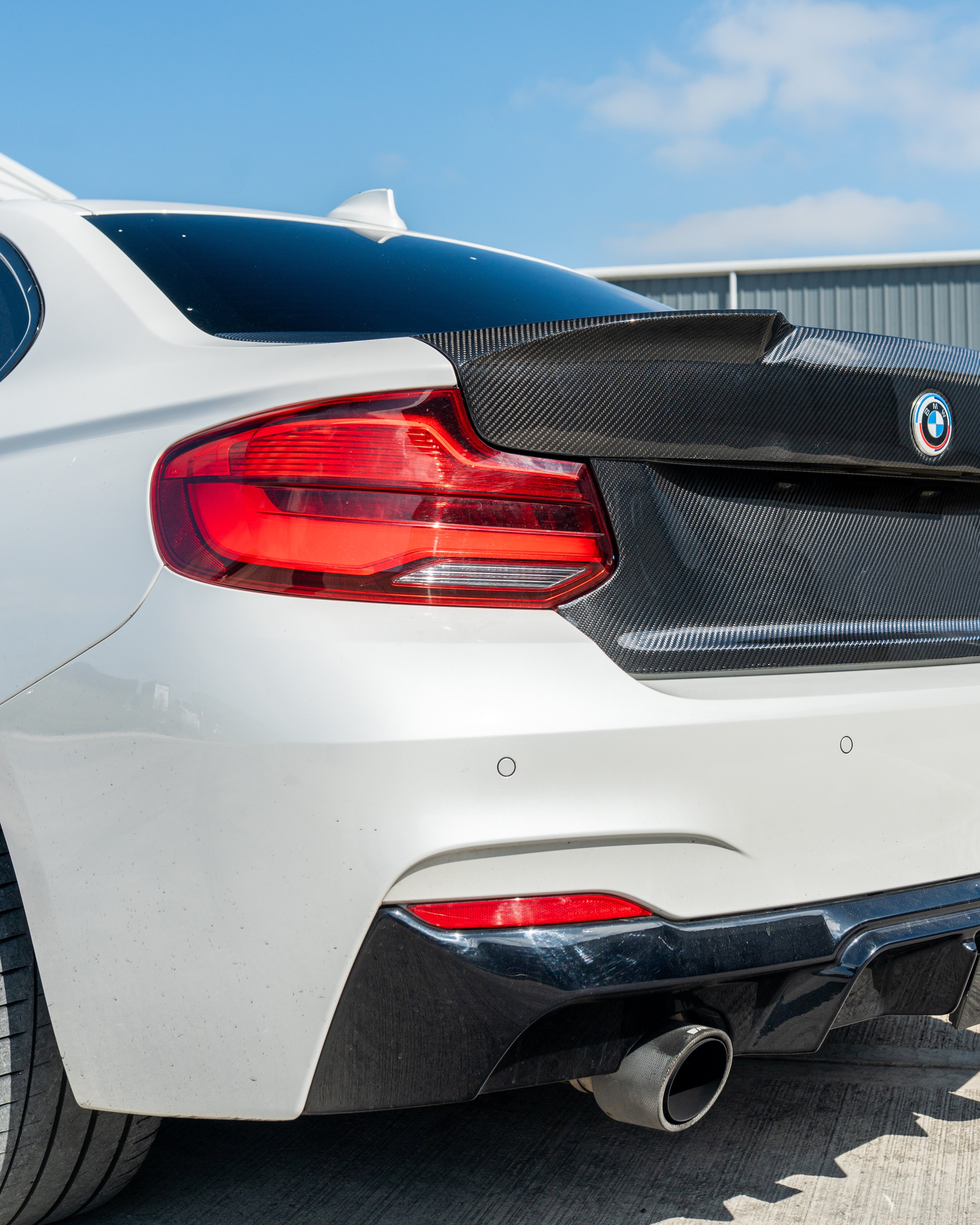 BMW M2 / M2C F87 & F22 2 SERIES CARBON FIBRE BOOTLID