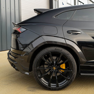 LAMBORGHINI URUS CARBON FIBRE DIFFUSER - CT DESIGN