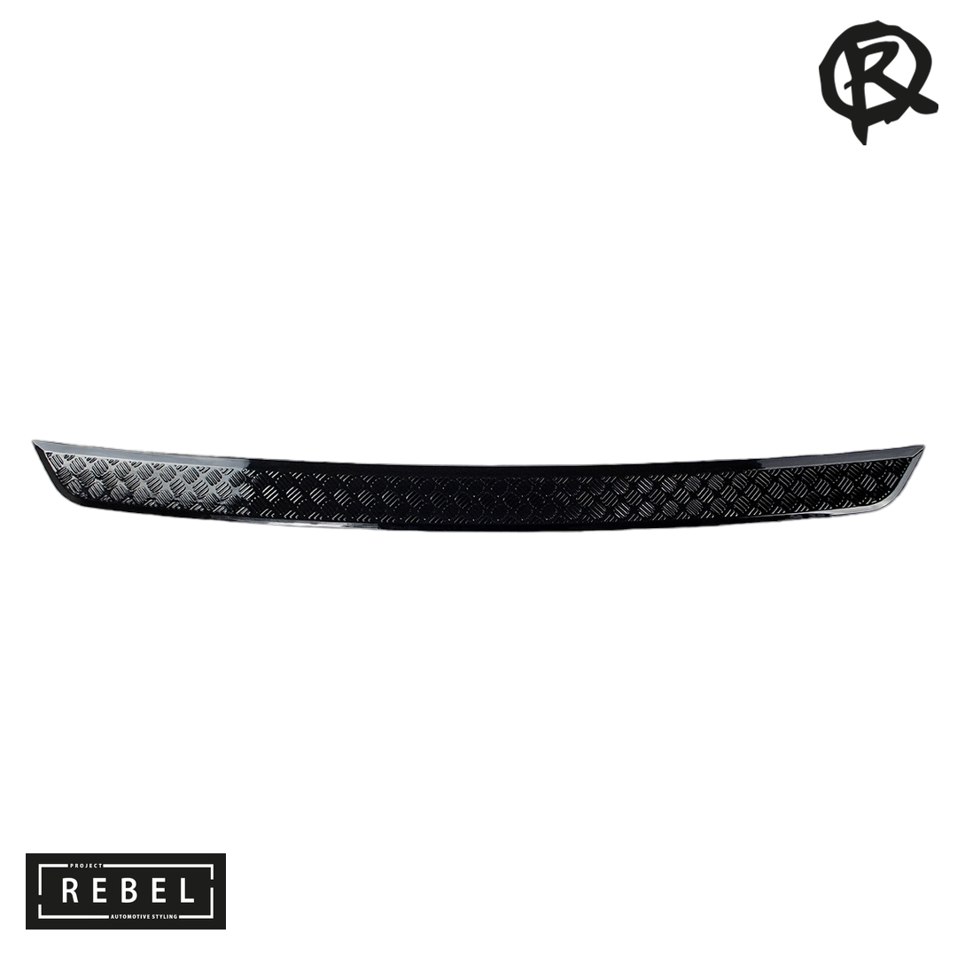 Defender L663 Chequer Plate Tailgate Scratchplate - 90/110/130